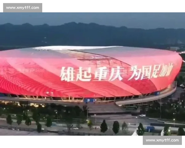 龙兴主场「中国红」光影秀出圈 足球隧道成焦点 龙兴主场「中国红」光影秀出圈 足球隧道成焦点